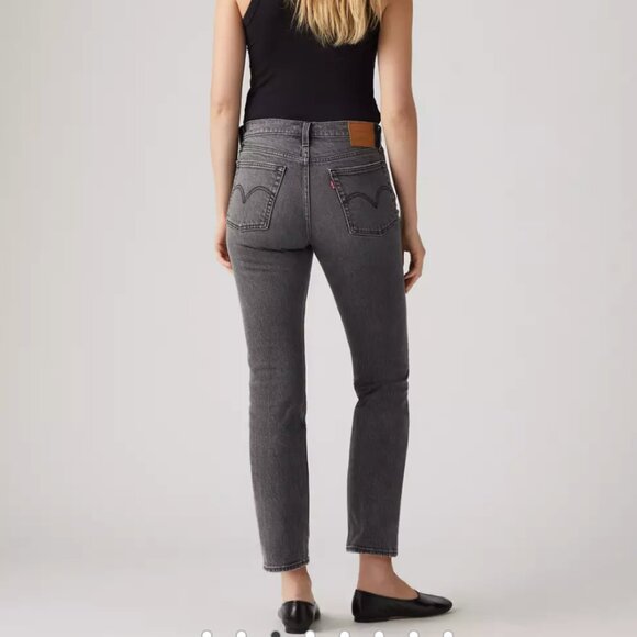 Levi's Premium Wedgie Straight Ankle Women's Raw Hem Jeans Sz 24 - Picture 3 of 12